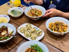 -李与白包子铺(桐梓林店)