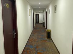 -龙宇酒店(龙平路地铁站店)