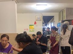 等位区-汝萍传统蘸水菜(春华路总店)