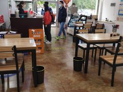 大堂-杨记老门框百年卤煮(回龙观文华西路店)
