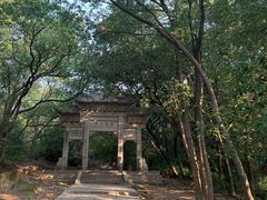 -灵岩山风景区