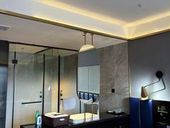 -Ting无边际江景酒店(重庆解放碑云端之眼店)