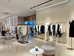 -王府井奥莱临潼小镇(临潼店)