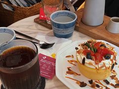 -彳亍咖啡·这里(水湾路店)