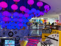 -m豆巧克力世界(上海世茂广场店)