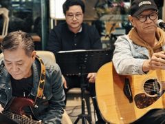 -上海古井假日酒店 · 井廊吧