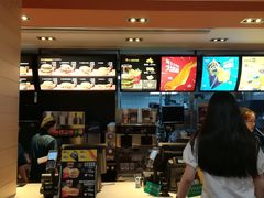 -麦当劳(卫星广场店)