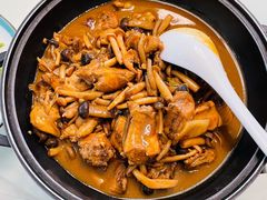 -红栌温泉山庄生态美食餐厅