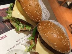 -The Habit Burger Grill 哈比特汉堡(复兴soho店)