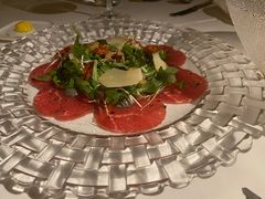 腌制生牛肉片配帕尔马芝士-牛排家(北京王府井澳门中心店)