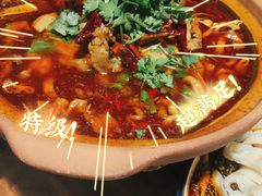 肥肠砂锅（牛蛙需另加）-马头巷·隐庐居·红油大虾(园区店)