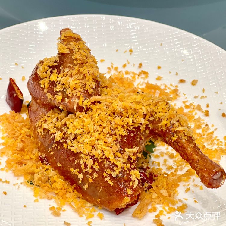 精致粤菜 半岛名轩白云金控新店