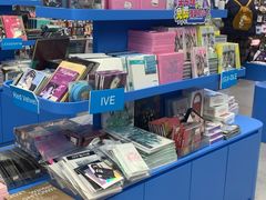 -Love Star追星馆(上海大悦城店)