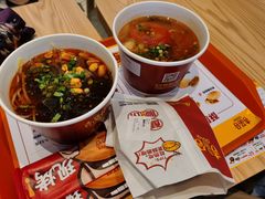 牛肉酸辣粉-吉品合酥脆烤饼(太平洋森活天地店)