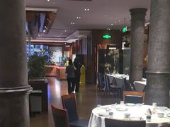 -八府香鸭·啫啫煲(华山路店)