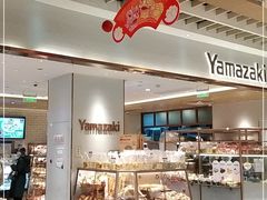 面包甜点陈列柜-山崎面包(静安久光店)