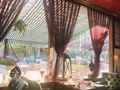 靠窗位-Local泰莲庭(虹鳟鱼店)