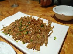 -霄汉牛三鲜湖北砂锅菜(万松园2店)