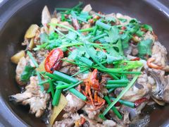 山蟹焖鸡-红炎炎农家菜老字号(金水台店)