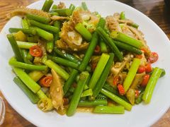 蒜苗牛肚-凡老头米线砂锅(古荡新村西粮站)