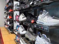 -UNDER ARMOUR(新燕莎奥莱店)