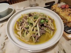 秘炒牛肉丝-弄堂里(西溪龙湖天街店)