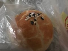 蛋黄酥-赞记龙凤礼饼(广州市二宫向群宾馆店)