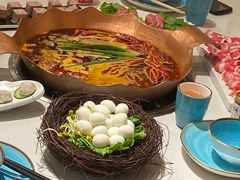 -墨居上隐·院子里火锅(峨眉店)