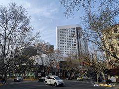 -上海影城停车场