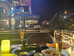 -LENBACH兰巴赫西餐啤酒坊(大连东港店)