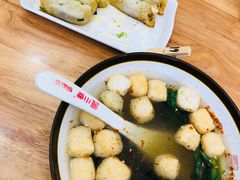 油豆腐粉丝汤-小姜锅贴(凤凰街店)