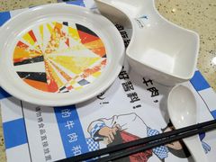 -魔法帽酱料牛肉小火锅(米兰店)