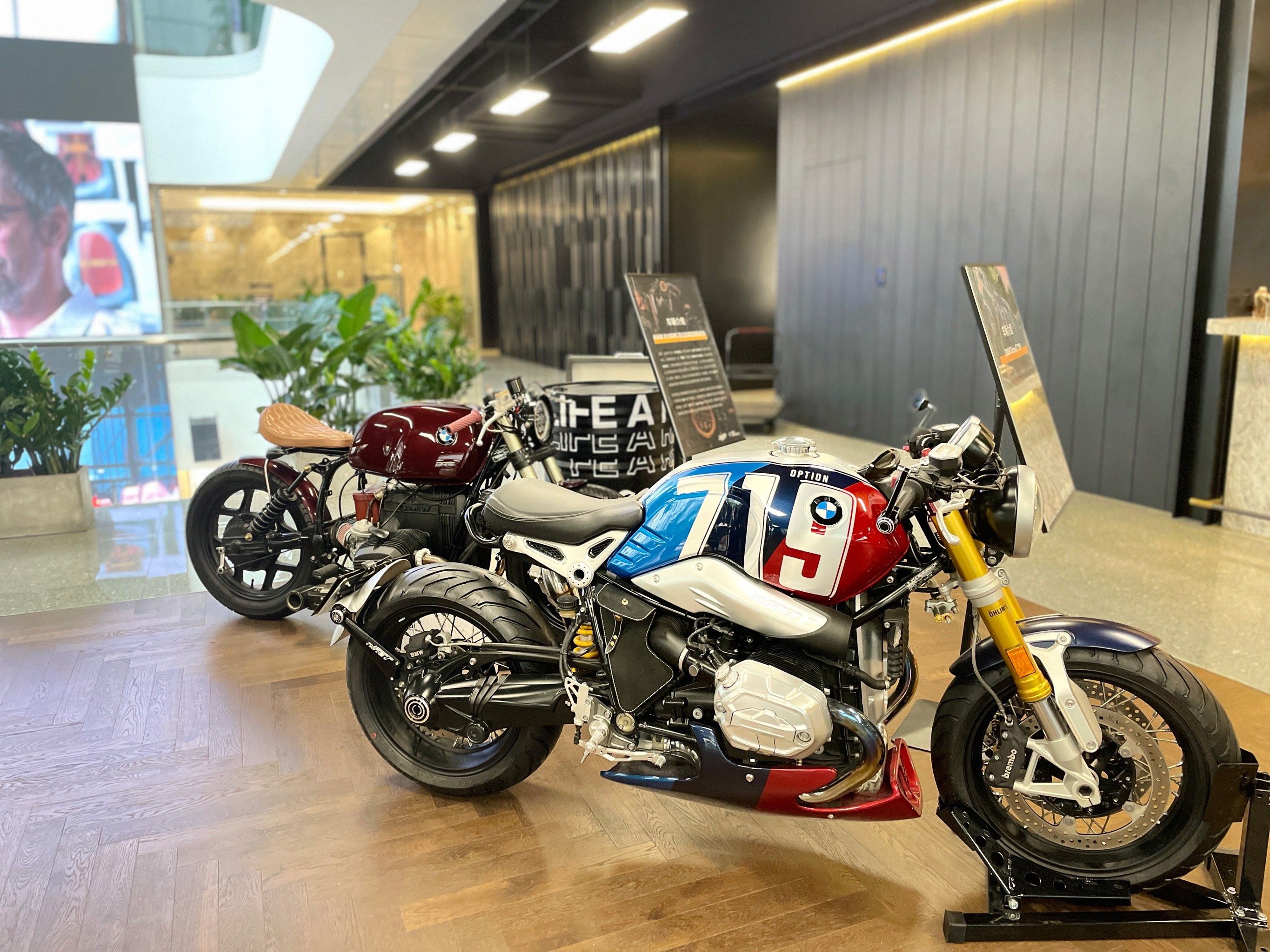 摩托车主题餐吧!