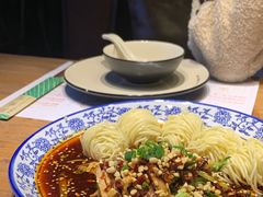 鸡丝凉面-临界音乐酒馆·小龙虾·江湖菜(华熙LIVE·鱼洞店)