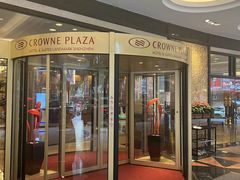 -深圳富苑皇冠假日套房酒店