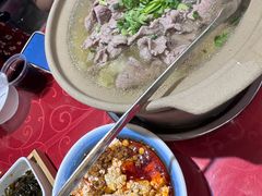 -冯烫烫跷脚牛肉·川菜小馆(武胜西街店)