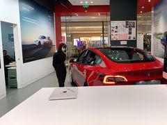 -TESLA 特斯拉(北京颐堤港体验店)