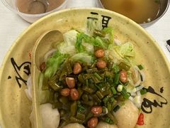 -龙香记桂林米粉(东扬威街11号楼店)