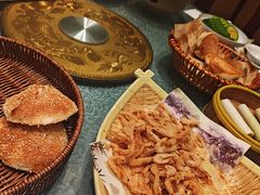 -德彪酒馆围炉串串