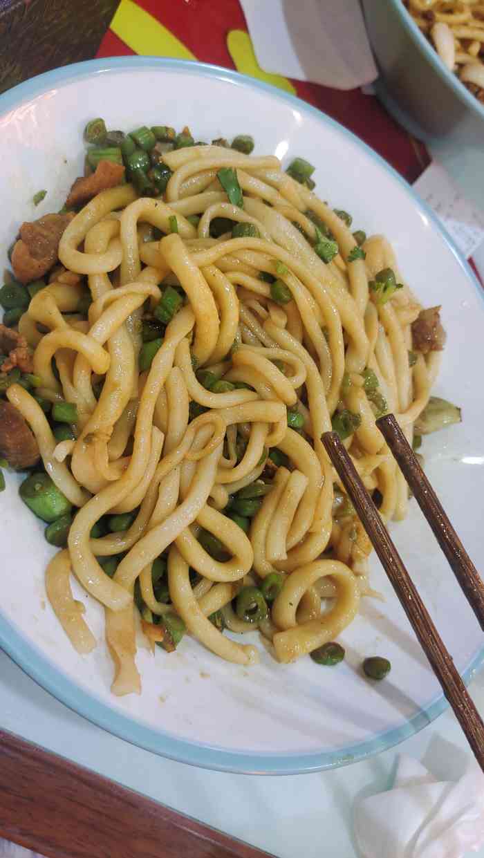 杨记跷脚牛肉面(下元店)-"半年前种的草今天终于拔掉了小店位置临街.