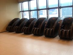 等位区-海底捞火锅(河东万达广场店)