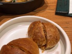 烤破酥包-云海肴·汽锅鸡·云南菜(广安门天虹店)