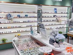 -GOOMI久米眼镜·蔡司·依视路·明月官方授权店(龙德紫金店)