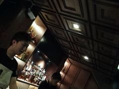 android_upload_pic-Whisper Bar 