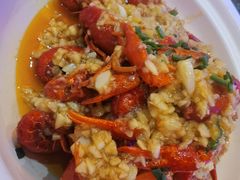 -肥肥虾庄·金牌油焖大虾(首义路店)