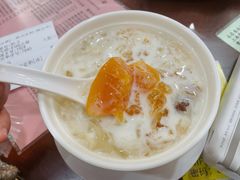 水牛奶银耳炖木瓜-南信牛奶甜品专家