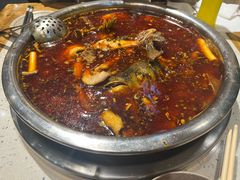-肖肖酸萝卜鱼火锅(总店)