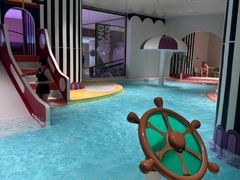 -涨巢·潮玩水疗局