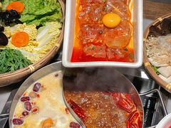 -尚尚仙·酸汤猪手·猪肚鸡火锅(华联万柳购物中心店)