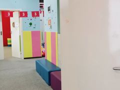 -魔力熊儿童早教托育中心(硚口同馨店)